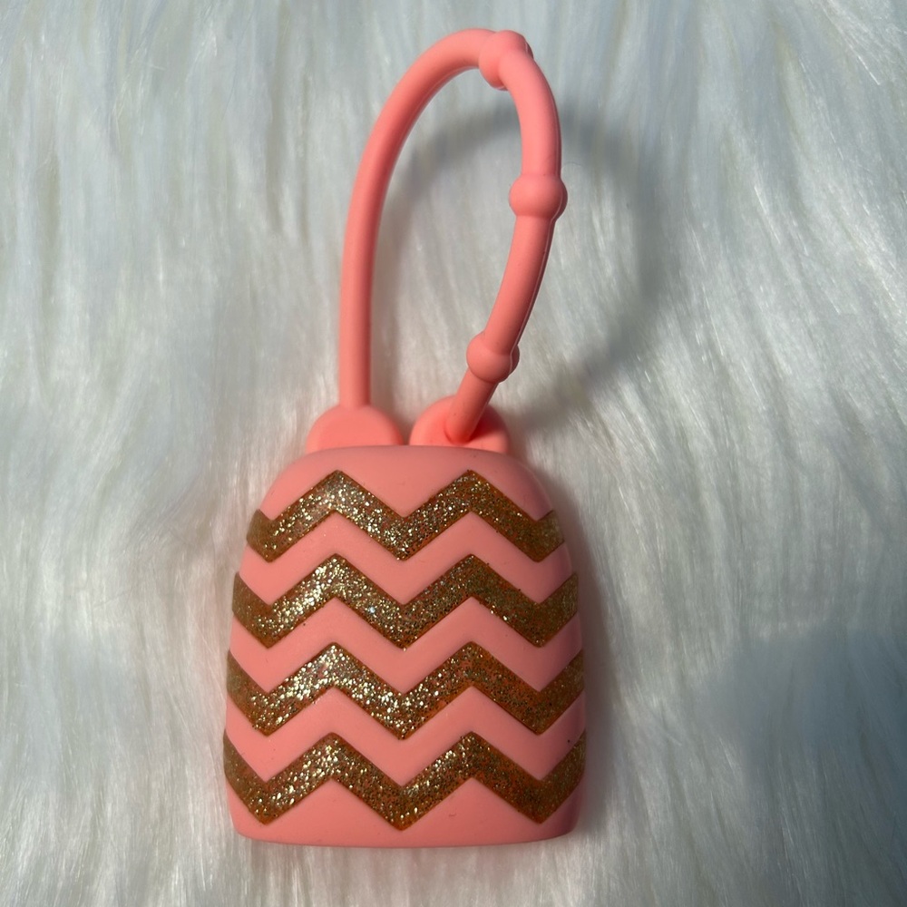 NWOT Bath & Body Works Chevron PocketBac Hand Sanitizer Holder Keychain